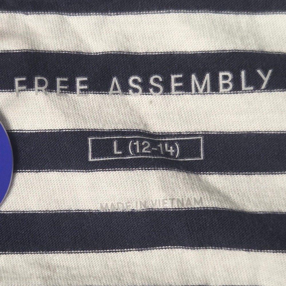 Free Assembly Striped Tee Women L Navy White Short Sleeve Crewneck Slit Hem - Picture 3 of 3